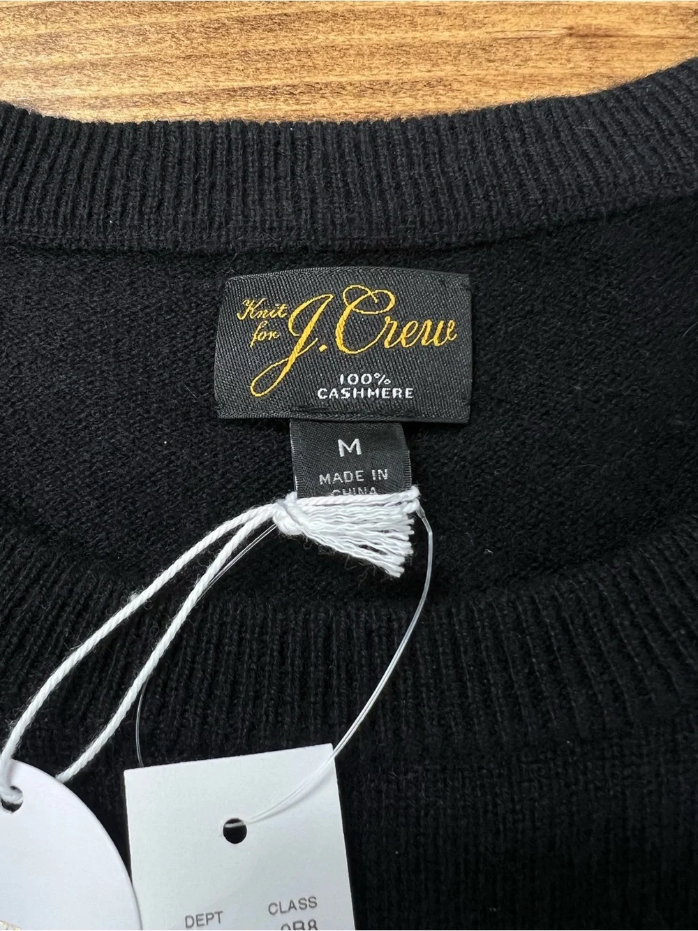 J. Crew Men’s Cashmere crewneck sweater in Black Size Medium NWT